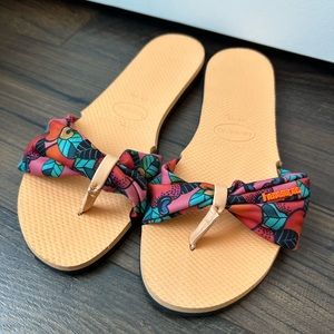Havaianas St. Tropez Sandals Peach (Size 9/10)